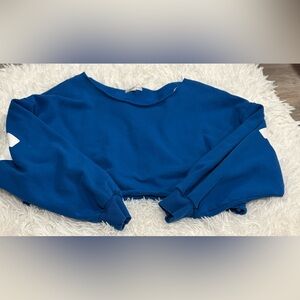 Elegant Blue Crew Neck Sweater